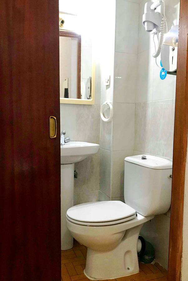 Hostal Los Arcos Madrid Ngoại thất bức ảnh