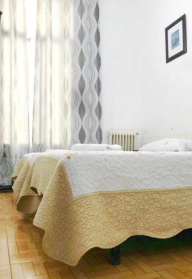 Hostal Los Arcos Madrid Ngoại thất bức ảnh